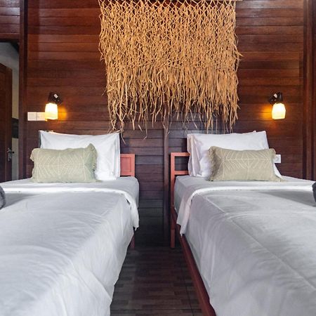 Mad Monkey Nusa Lembongan エクステリア 写真