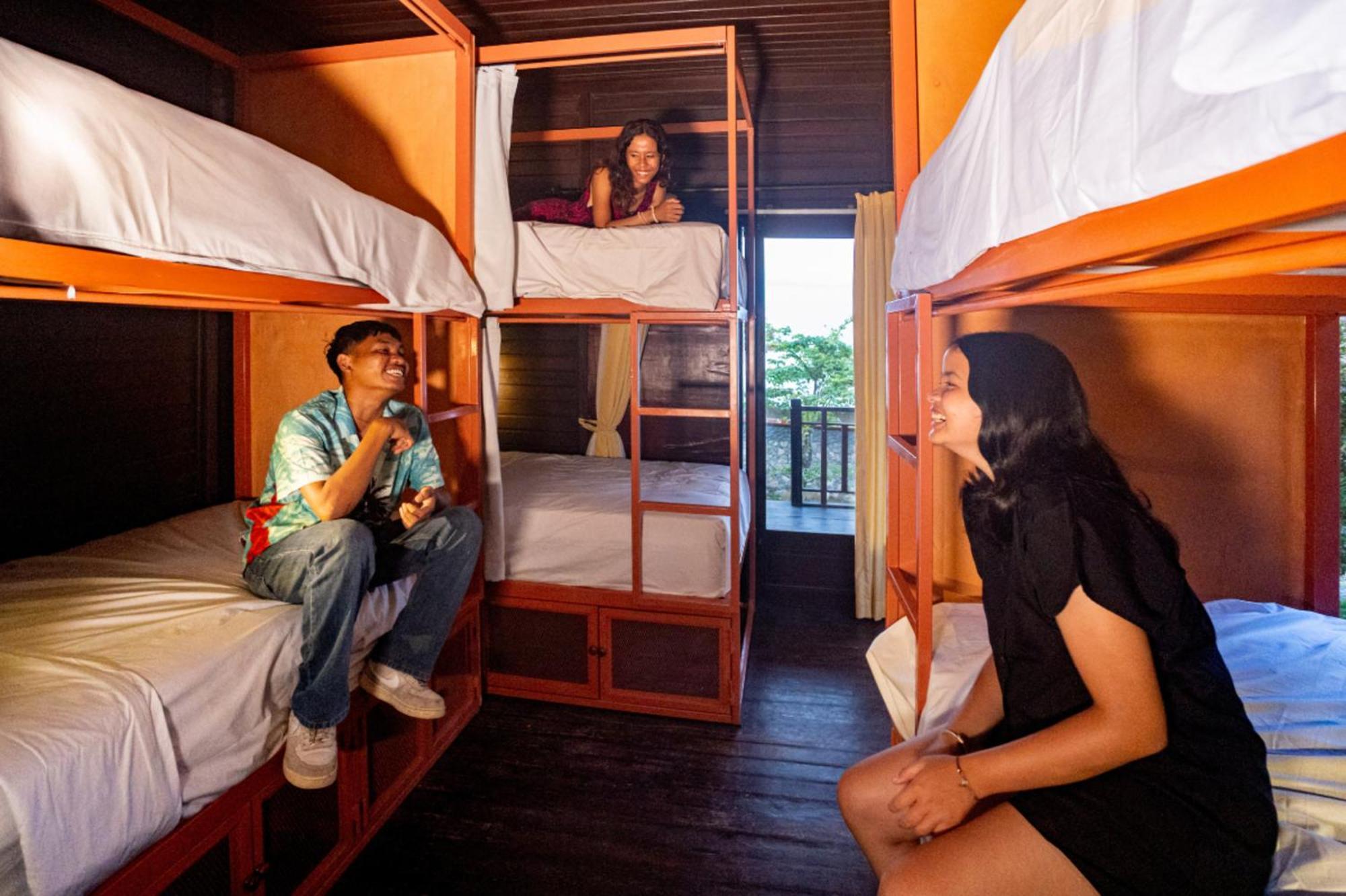 Mad Monkey Nusa Lembongan エクステリア 写真