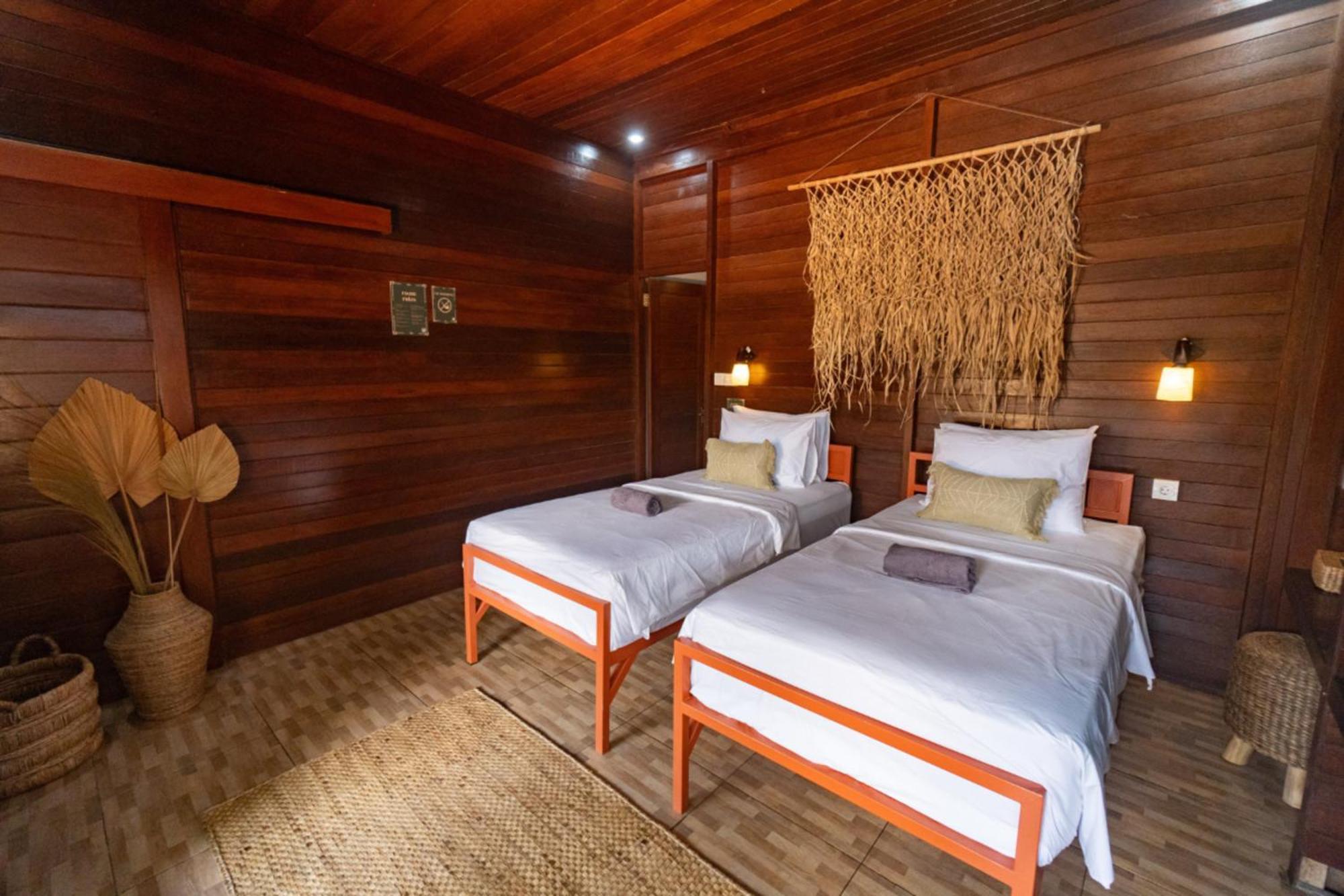 Mad Monkey Nusa Lembongan エクステリア 写真