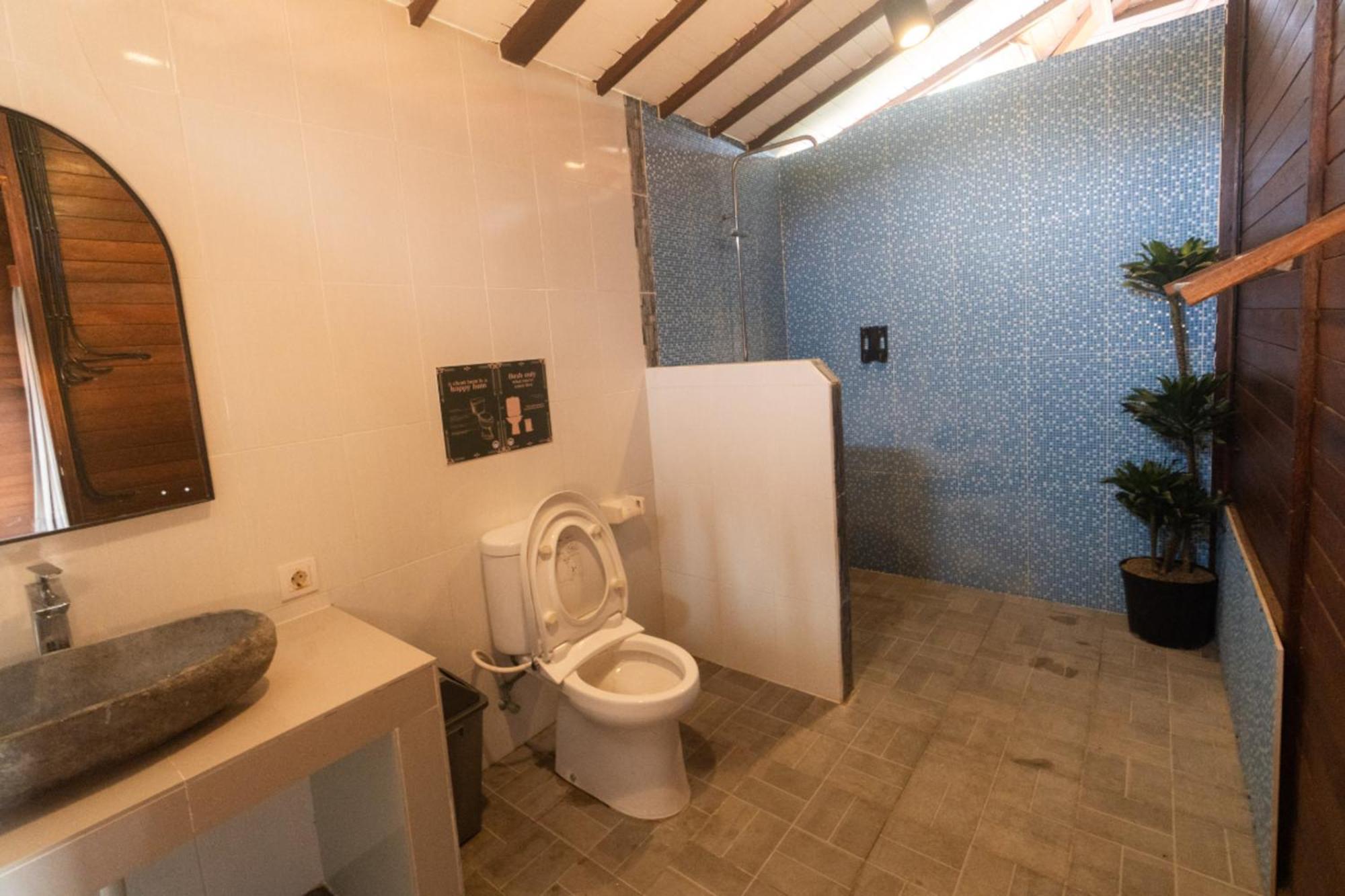 Mad Monkey Nusa Lembongan エクステリア 写真