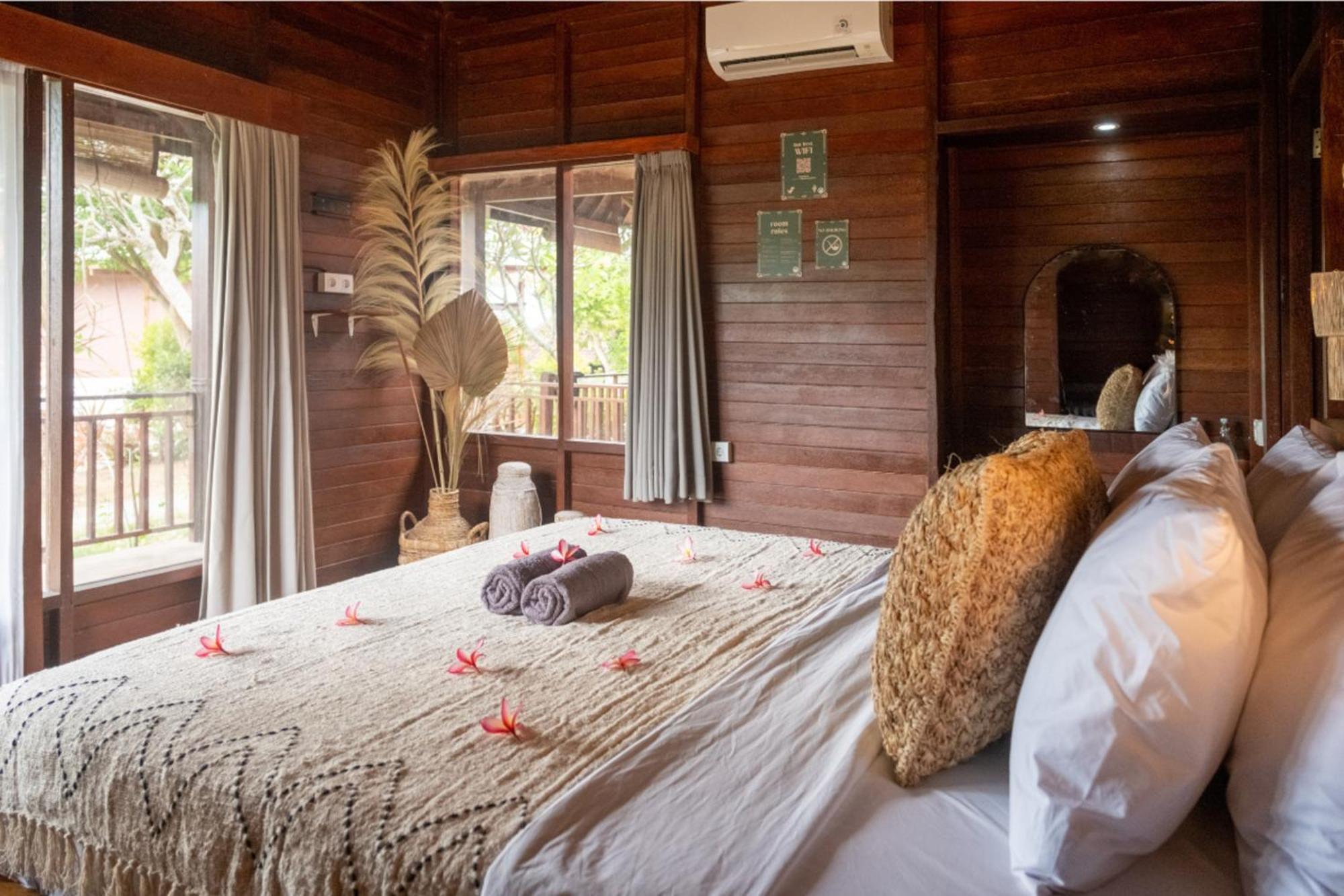 Mad Monkey Nusa Lembongan エクステリア 写真