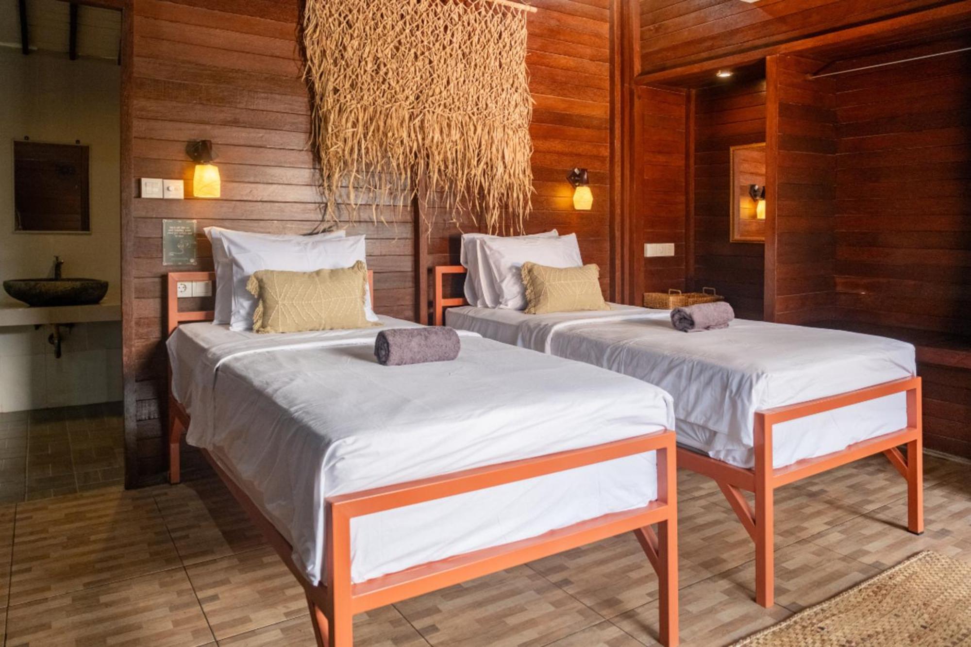 Mad Monkey Nusa Lembongan エクステリア 写真