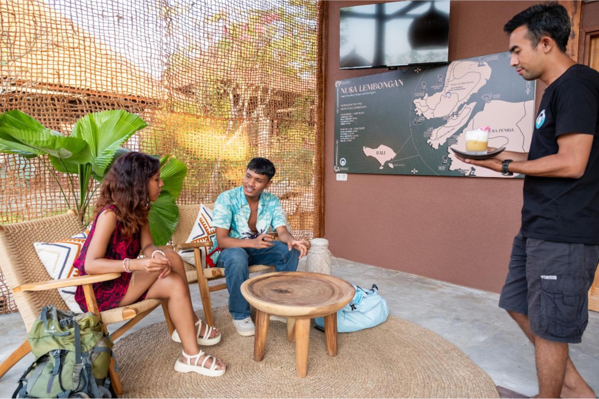 Mad Monkey Nusa Lembongan エクステリア 写真