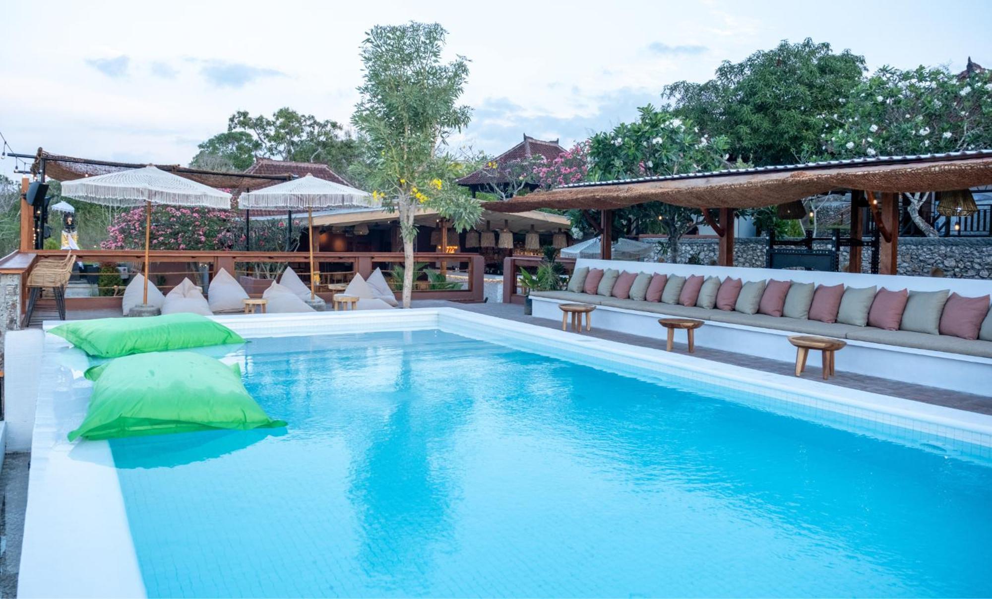 Mad Monkey Nusa Lembongan エクステリア 写真