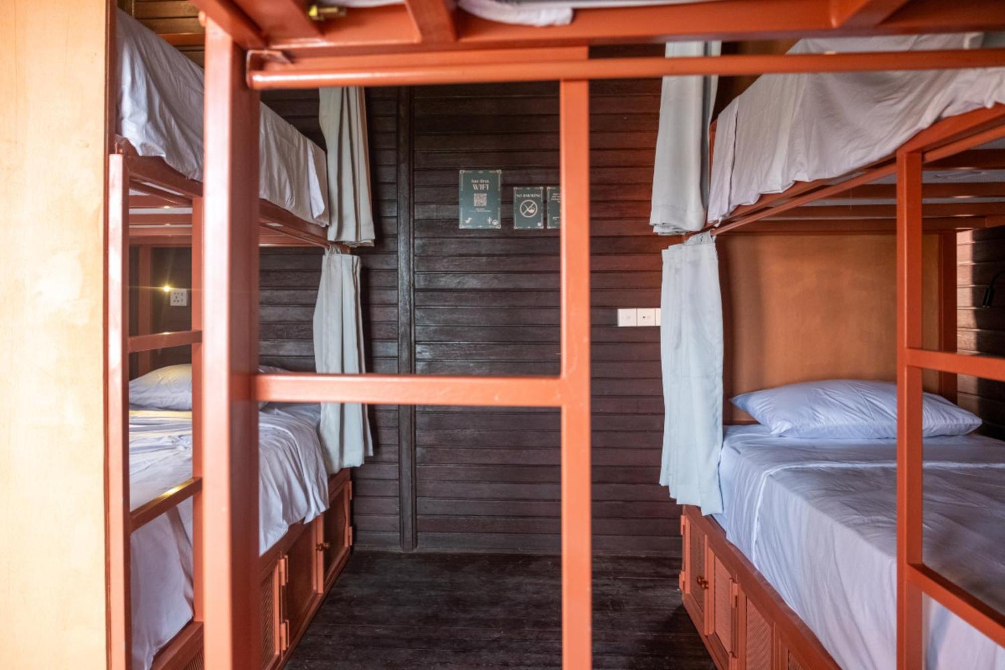 Mad Monkey Nusa Lembongan エクステリア 写真