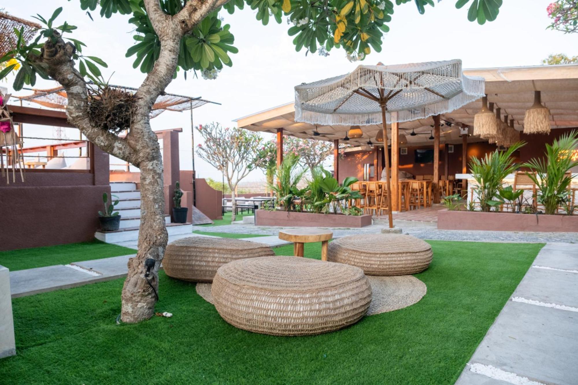 Mad Monkey Nusa Lembongan エクステリア 写真